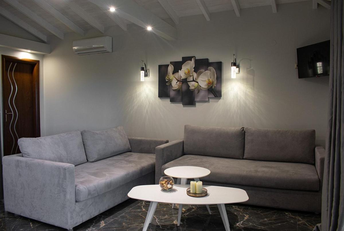 Stamos Apartments And Studios Вурвуру Экстерьер фото