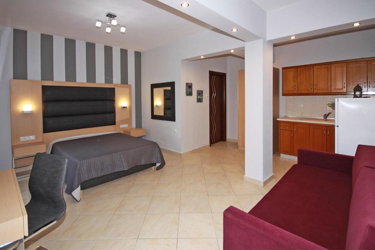 Stamos Apartments And Studios Вурвуру Номер фото